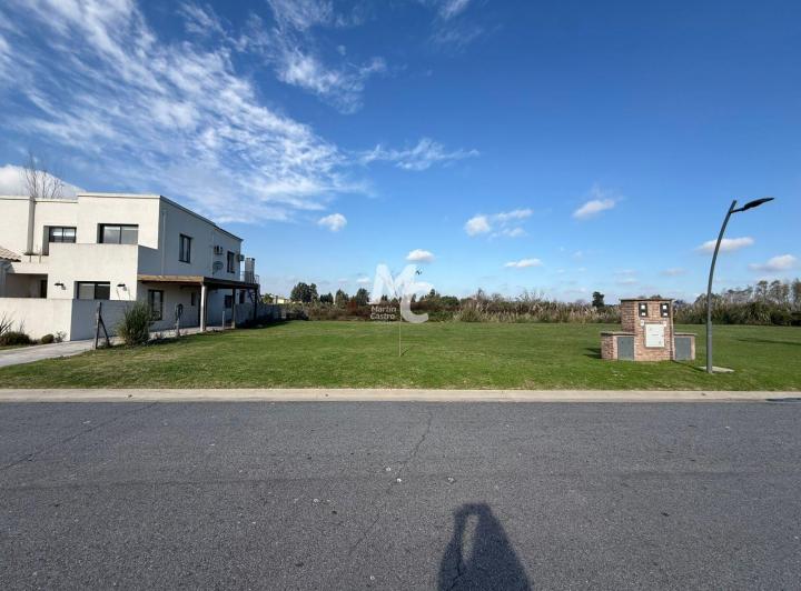 Terreno · 562m²