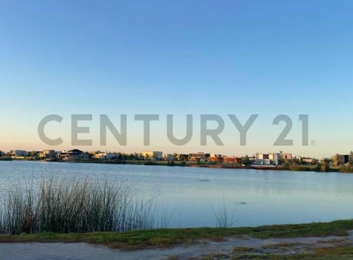 Terreno · 851m²