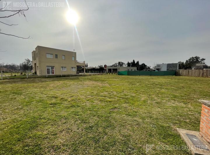 Terreno · 528m²