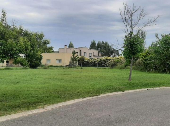 Terreno · 320m²
