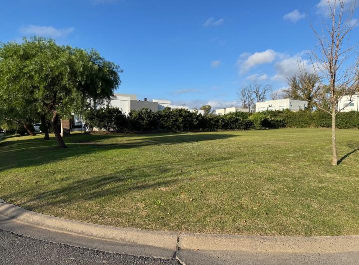 Terreno · 645m²