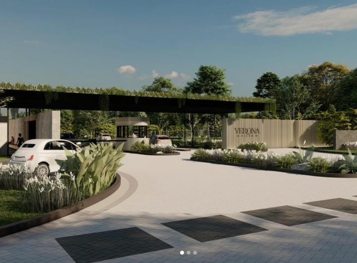 Terreno · 748m²