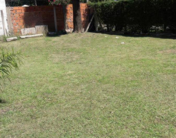 Terreno · 215m²