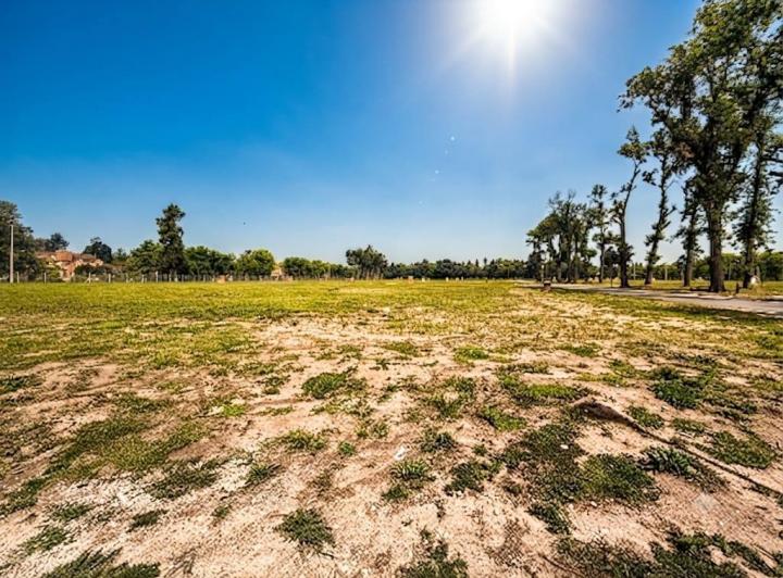 Terreno · 610m²
