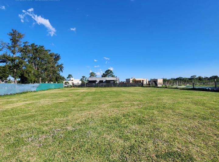 Terreno · 811m²