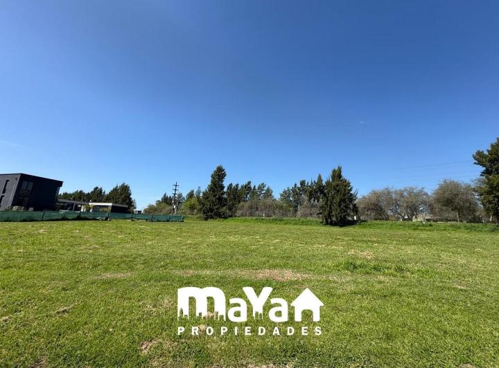 Terreno · 1300m²