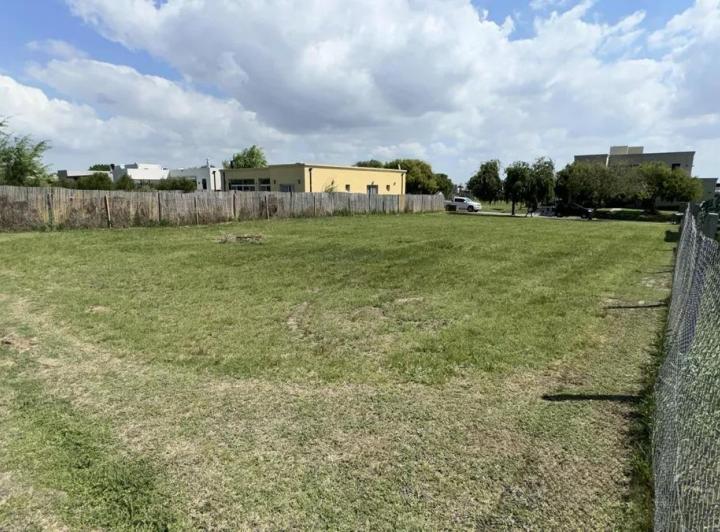 Terreno · 600m²
