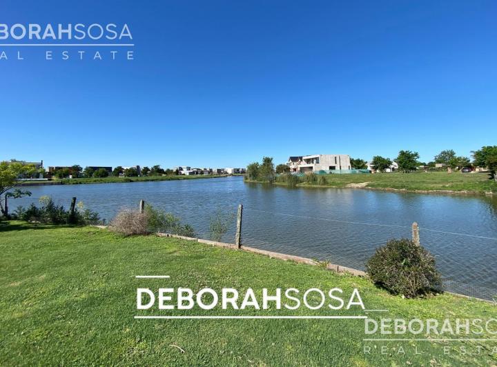 Terreno · 946m²