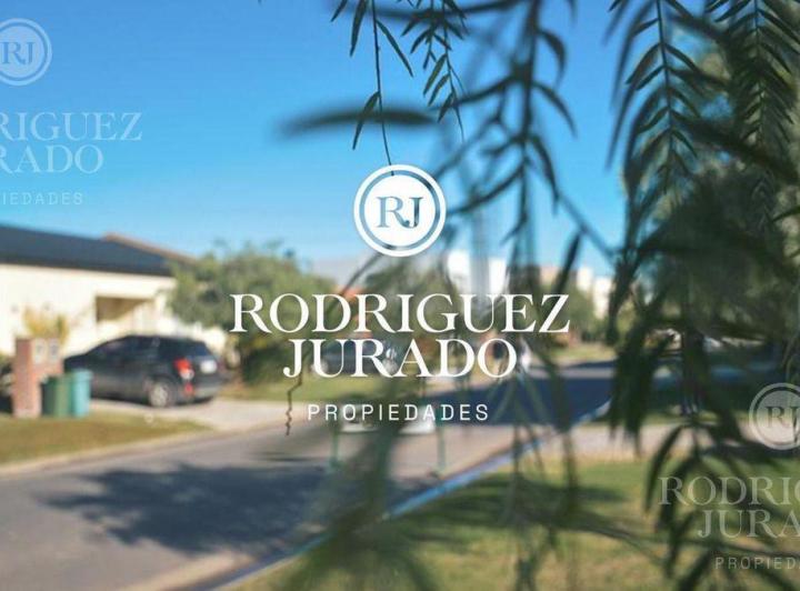 Terreno · 807m²