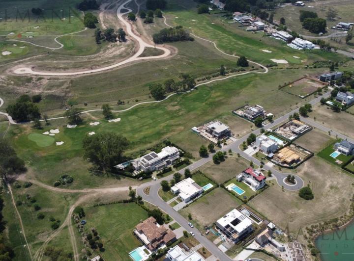 Terreno · 1448m²