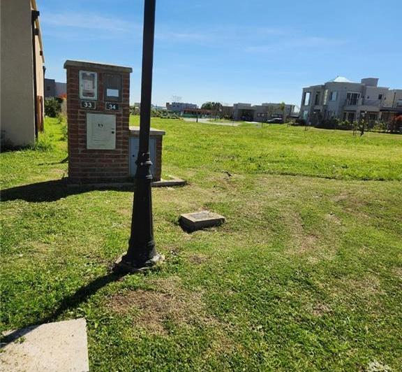 Terreno · 587m²