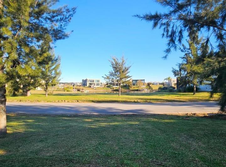 Terreno · 955m²