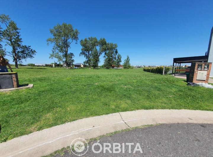 Terreno · 1173m²