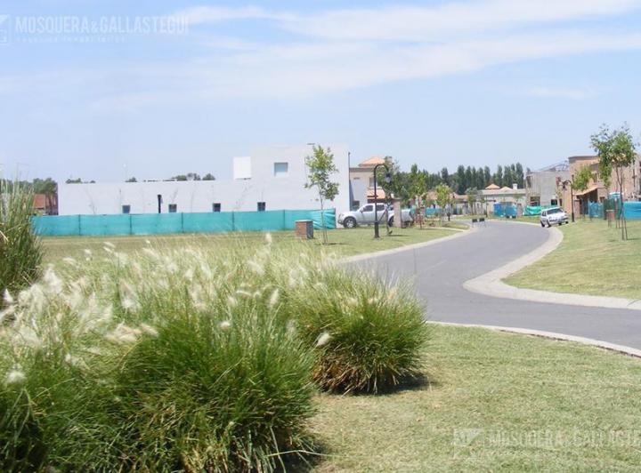 Terreno · 563m²