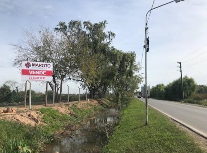 Terreno · 76500m²