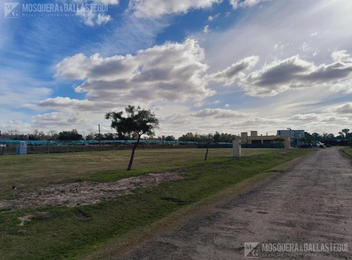 Terreno · 600m²