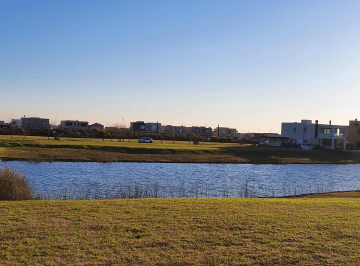 Terreno · 1027m²