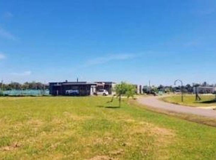 Terreno · 646m²