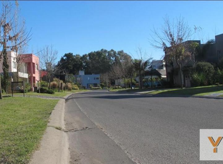 Terreno · 700m²