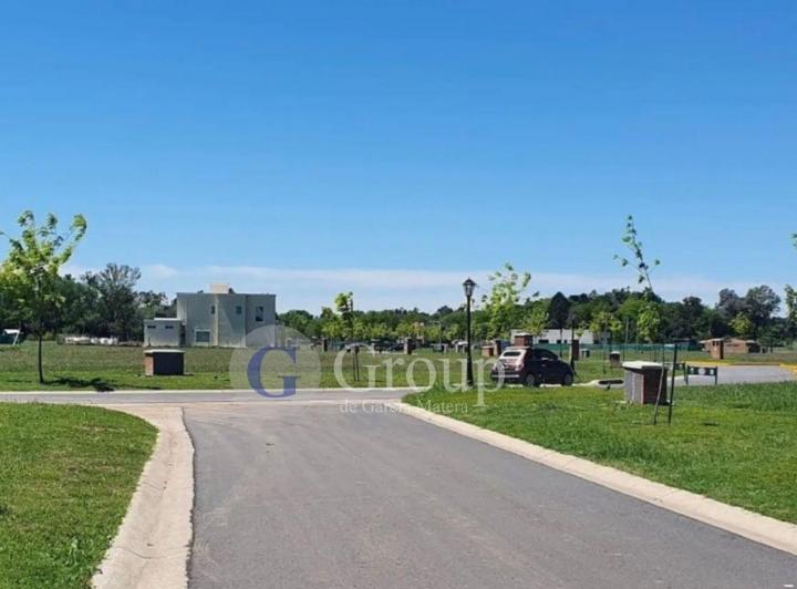 Terreno · 601m²