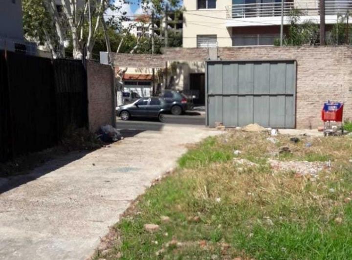 Terreno · 231m²
