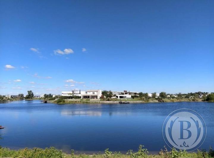 Terreno · 924m²