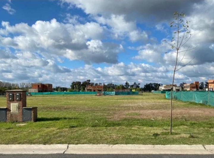 Terreno · 400m²