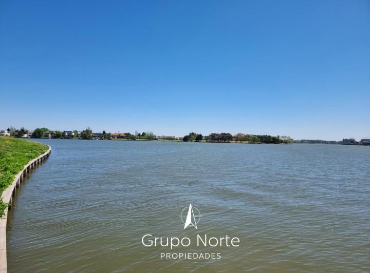 Terreno · 973m²
