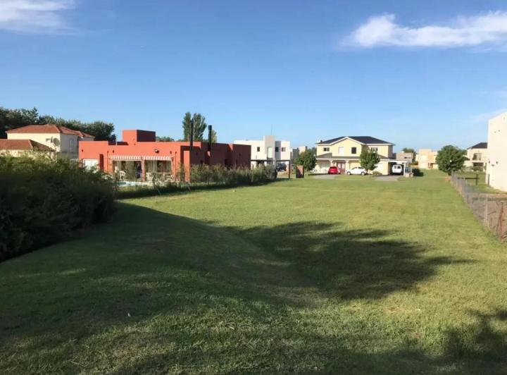 Terreno · 804m²