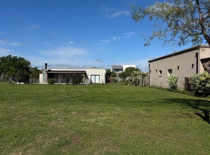 Terreno · 601m²