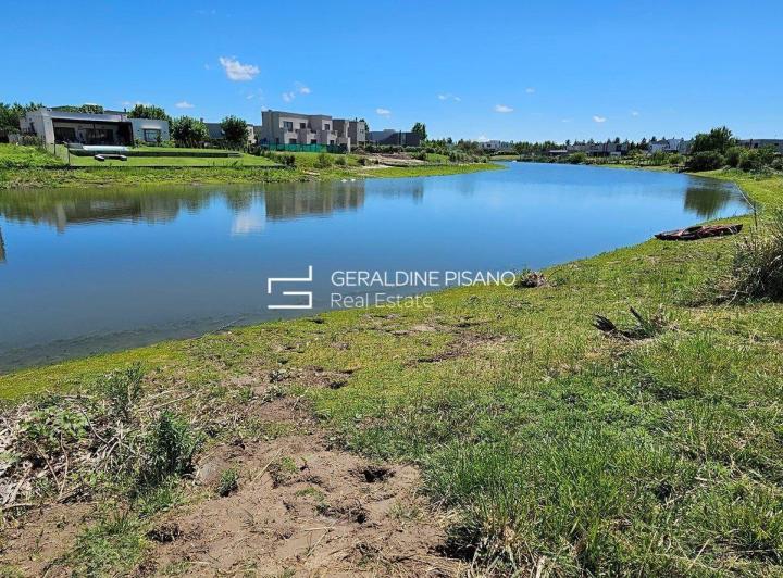 Terreno · 974m²