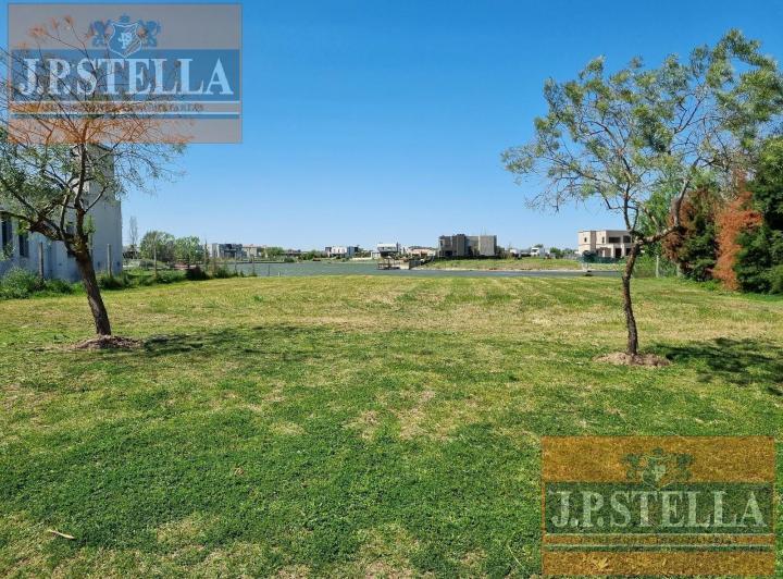 Terreno · 1069m²