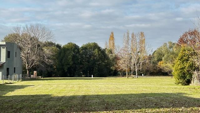 Terreno · 1050m²