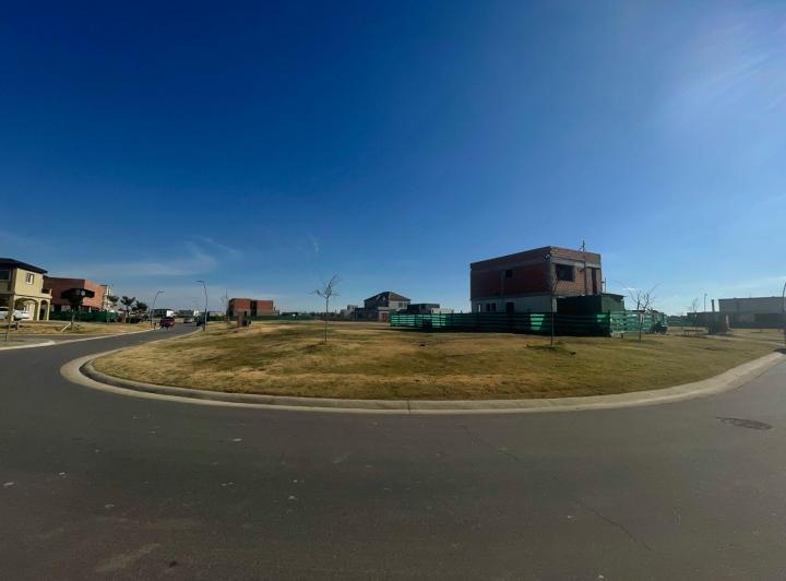 Terreno · 645m²