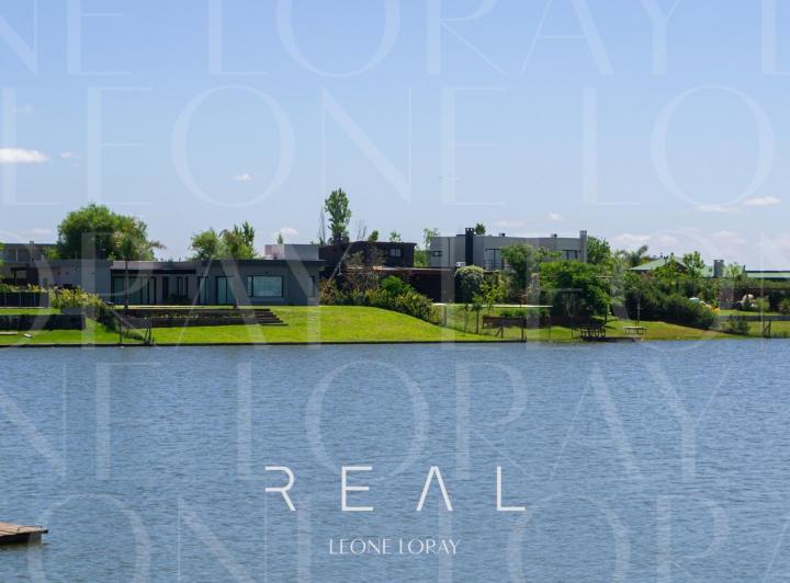 Terreno · 865m²