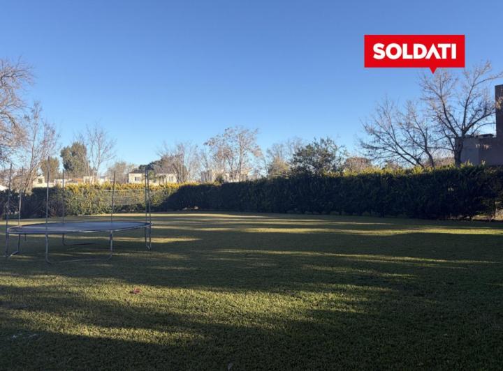 Terreno · 944m²