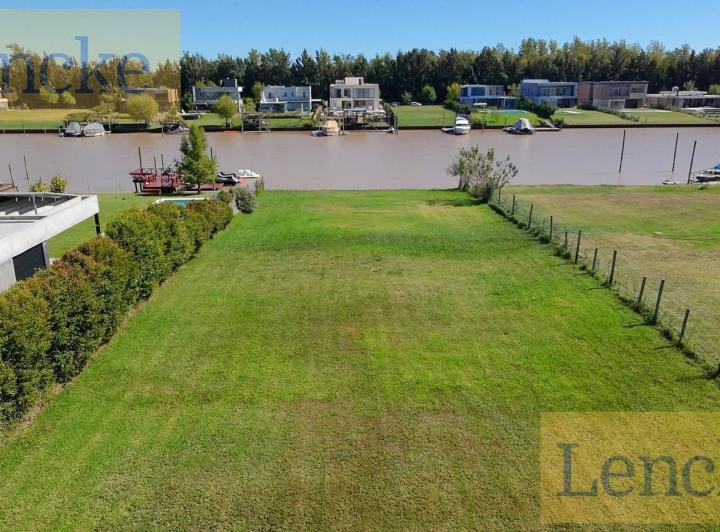 Terreno · 1200m²