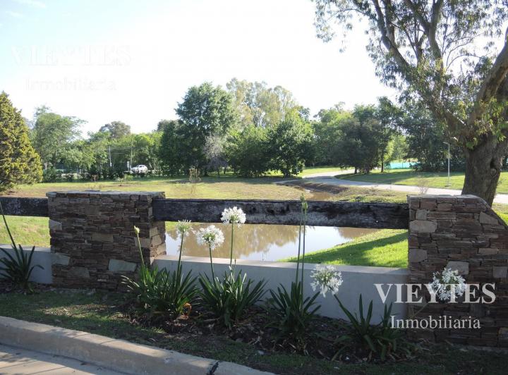 Terreno · 1050m²