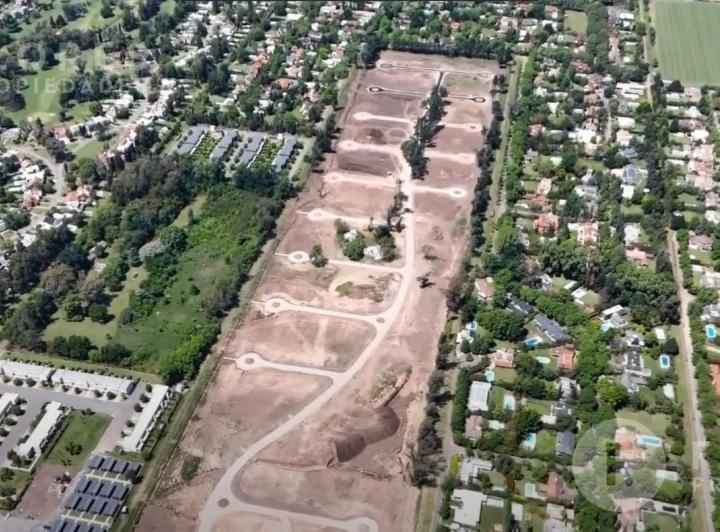 Terreno · 700m²