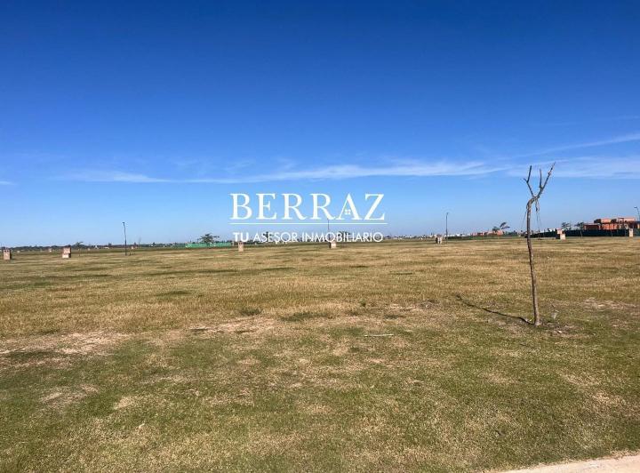 Terreno · 683m²