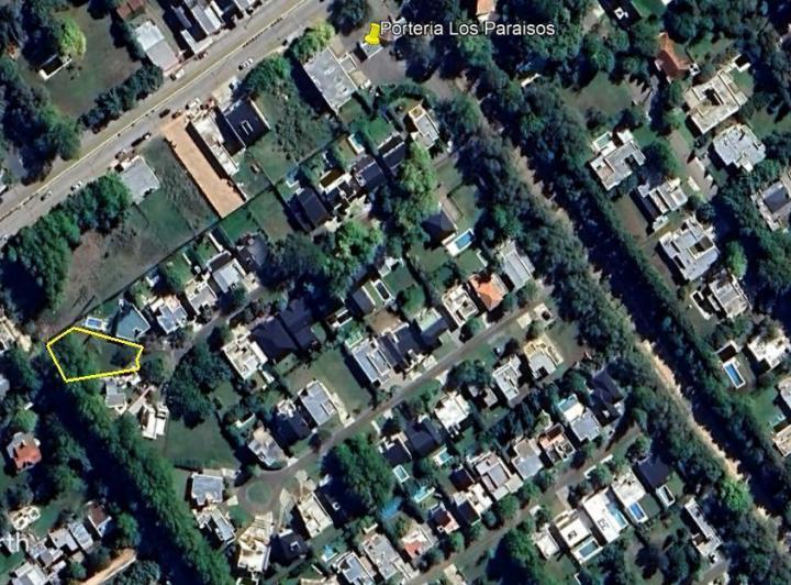 Terreno · 492m²