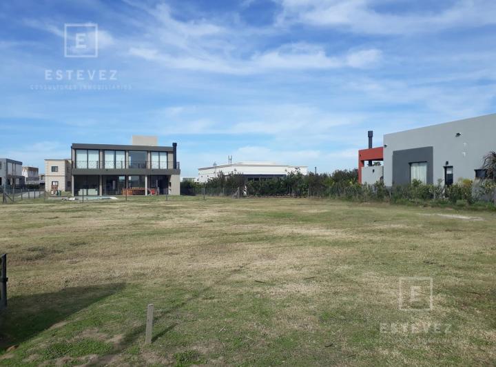 Terreno · 633m²