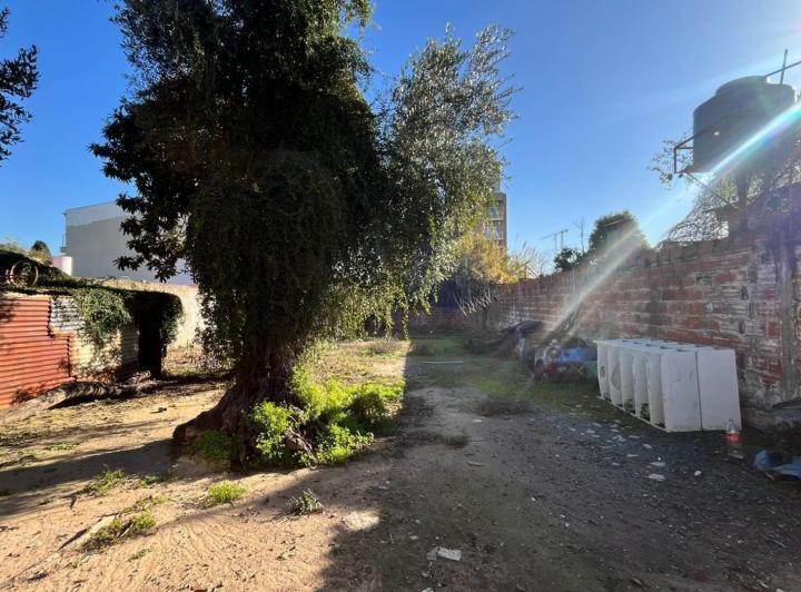 Terreno · 325m²