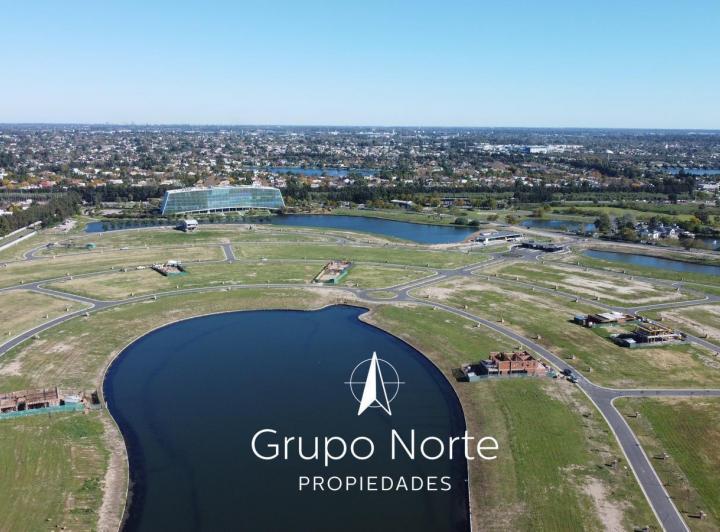 Terreno · 726m²