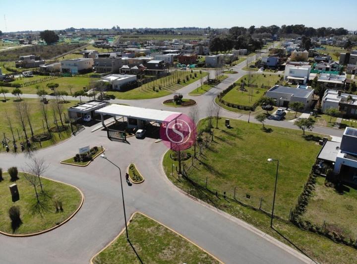 Terreno · 457m²
