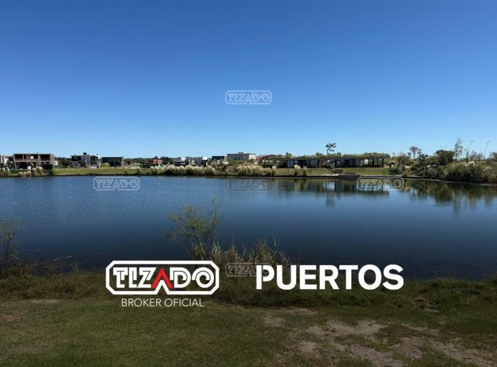 Terreno · 738m²