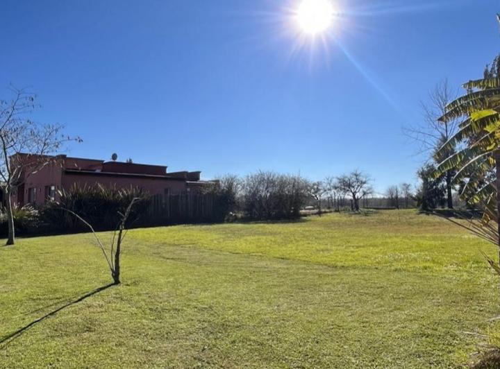 Terreno · 701m²