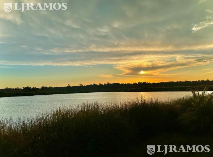Terreno · 929m²