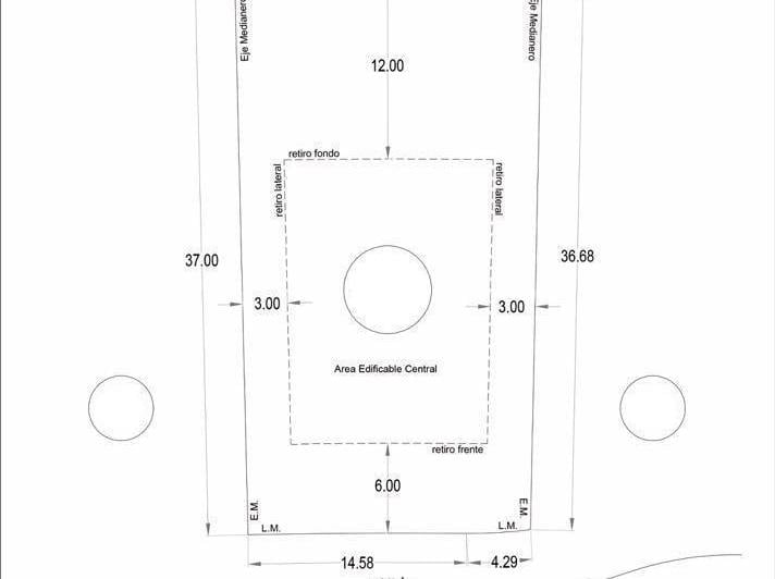 Terreno · 728m²