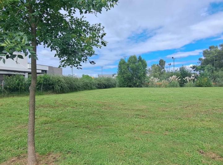 Terreno · 588m²
